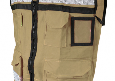 CHALECO RESCATISTA BEIGE DE GABARDINA CERRADO